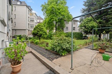 Hauptbild Nordend-West: Rarität: Ensemble mit 18 Wohnungen, 5 Büro/Gewerbe, Garagen + Stellplätzen im Alleinauftrag